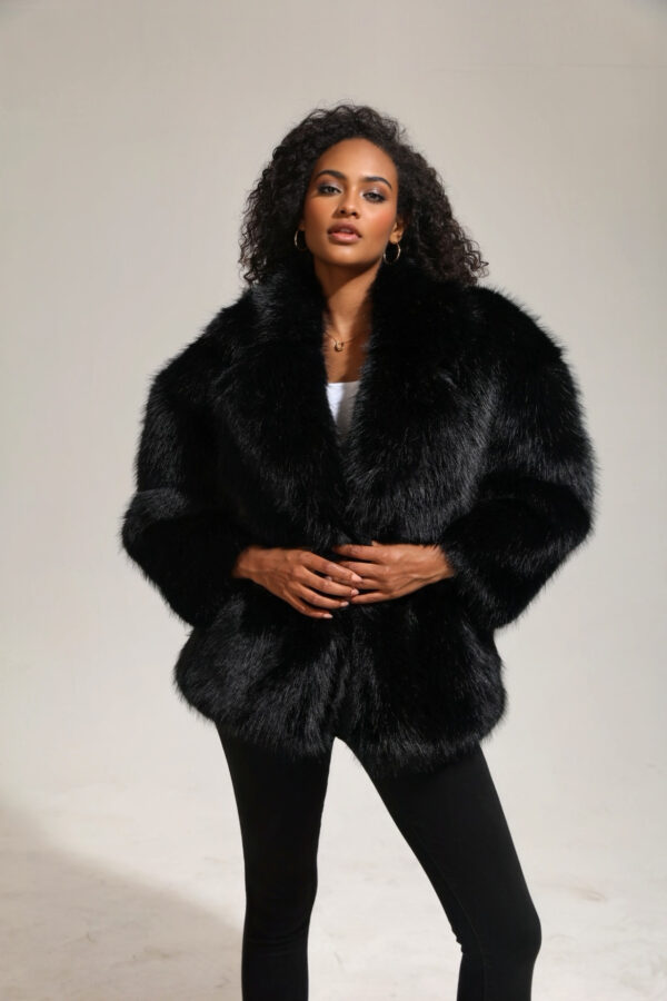 Women’s Faux Oversized Fur