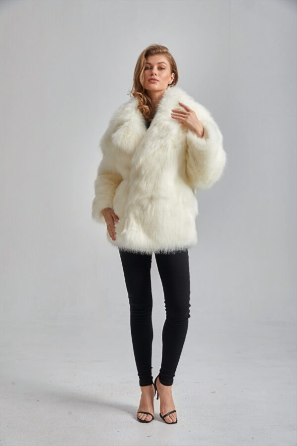 Women’s Faux Oversized Fur